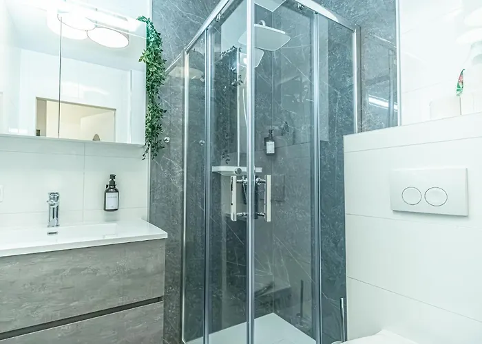 9-min To Center, Comfy 1br And 1lr With Balcony Viyana