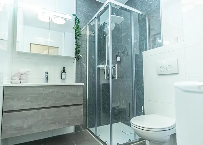 Daire 9-min To Center, Comfy 1br And 1lr With Balcony *